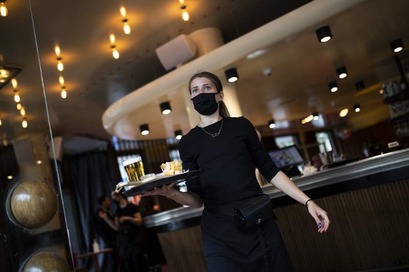 Morning Briefing Aug. 16, 2021: Survey finds 90% of Michigan restaurants, hotels understaffed; Detroit officials roll out plan for 3rd COVID vaccine dose for some