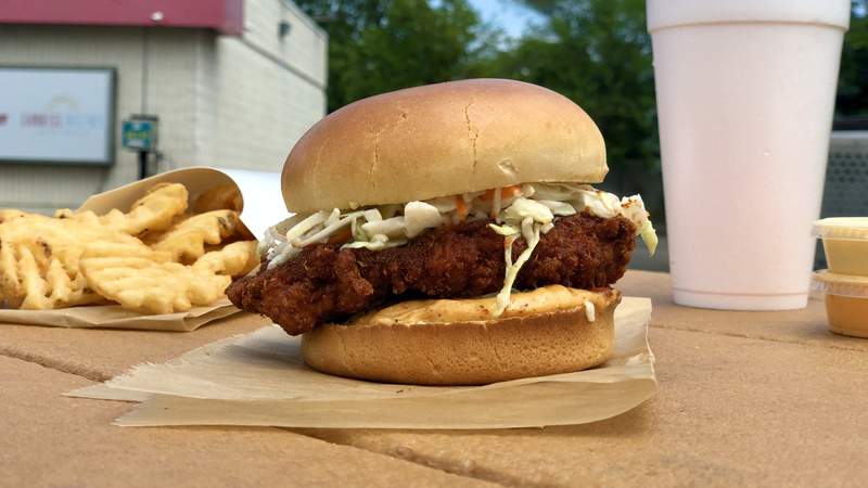 See why people are driving miles to this Monroe gas station to try their chicken sandwich