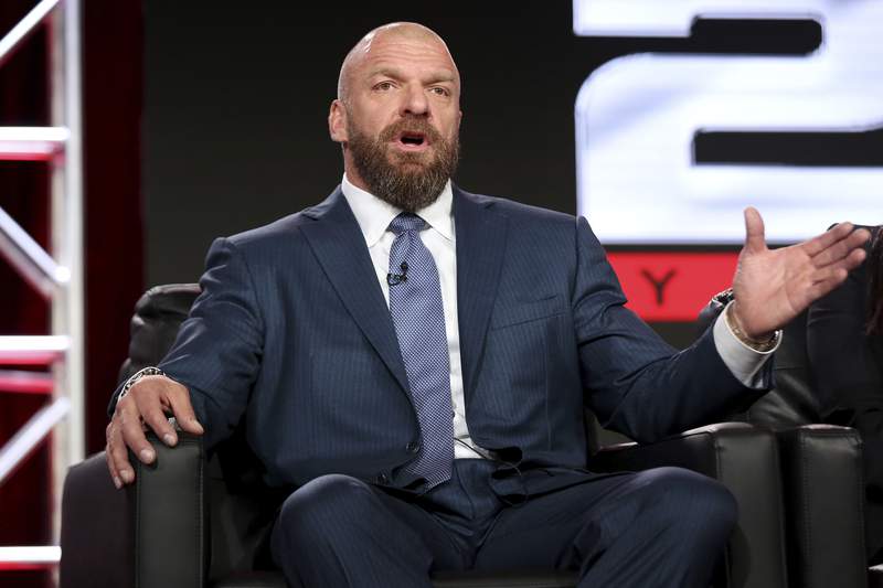 WWE leaves virtual reality behind in 1st tour since 2020