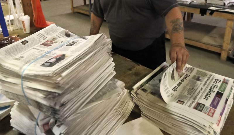 Study: Newspaper circulation revenue surpasses advertising