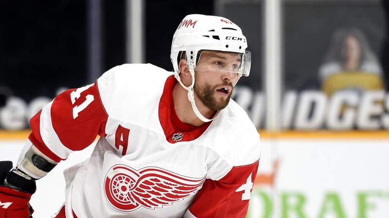 Report: Luke Glendening leaving Red Wings, signing with Dallas Stars