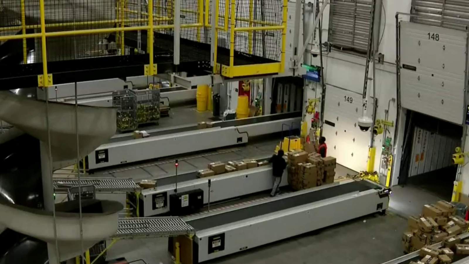 Former Amazon employee claims unsafe conditions at Romulus fulfillment center