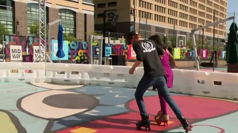 Fitness Friday: Rollerskating at Monroe Street Midway
