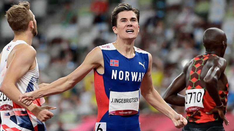Norway's Ingebrigtsen upsets Cheruiyot to win 1500m gold