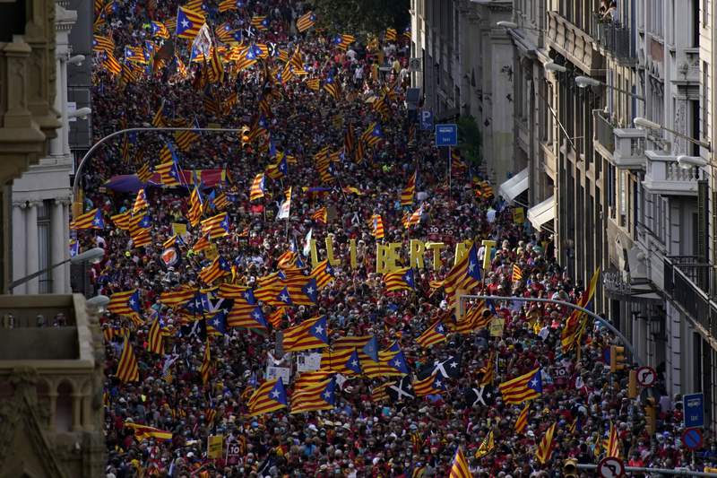 Divided over talks with Spain, Catalonia's separatists rally