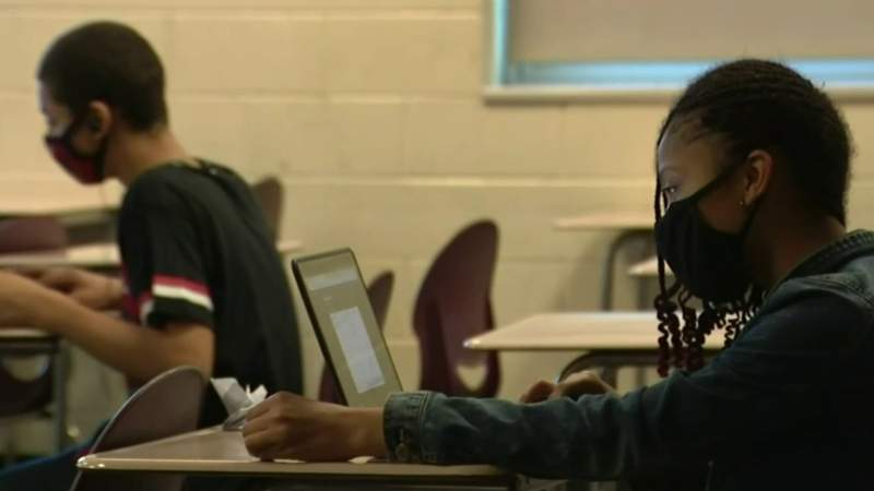 Detroit schools enforce COVID protocols as students return to the classroom