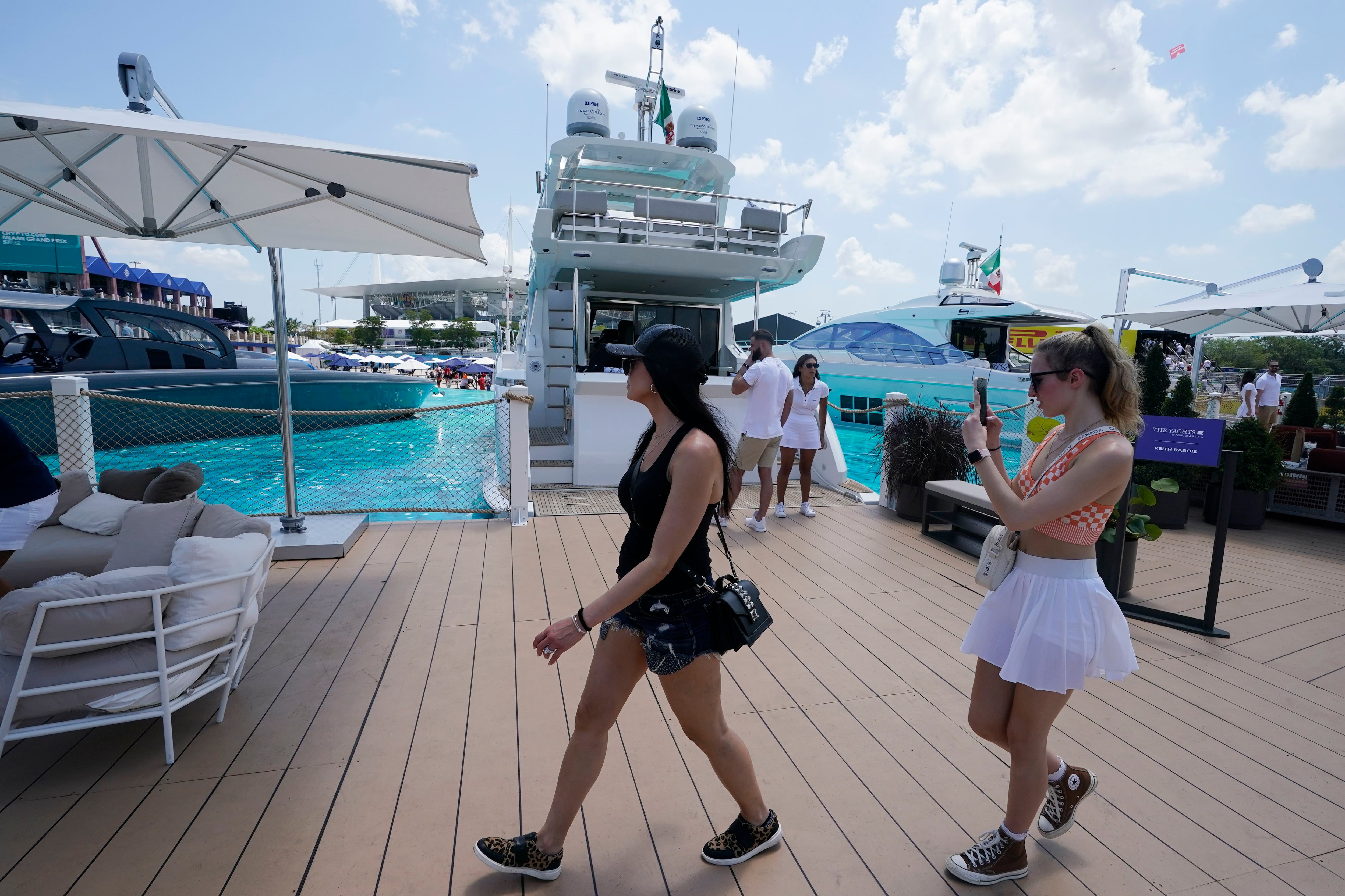 Fake marina with fake water steals show at Miami Grand Prix - The San Diego  Union-Tribune