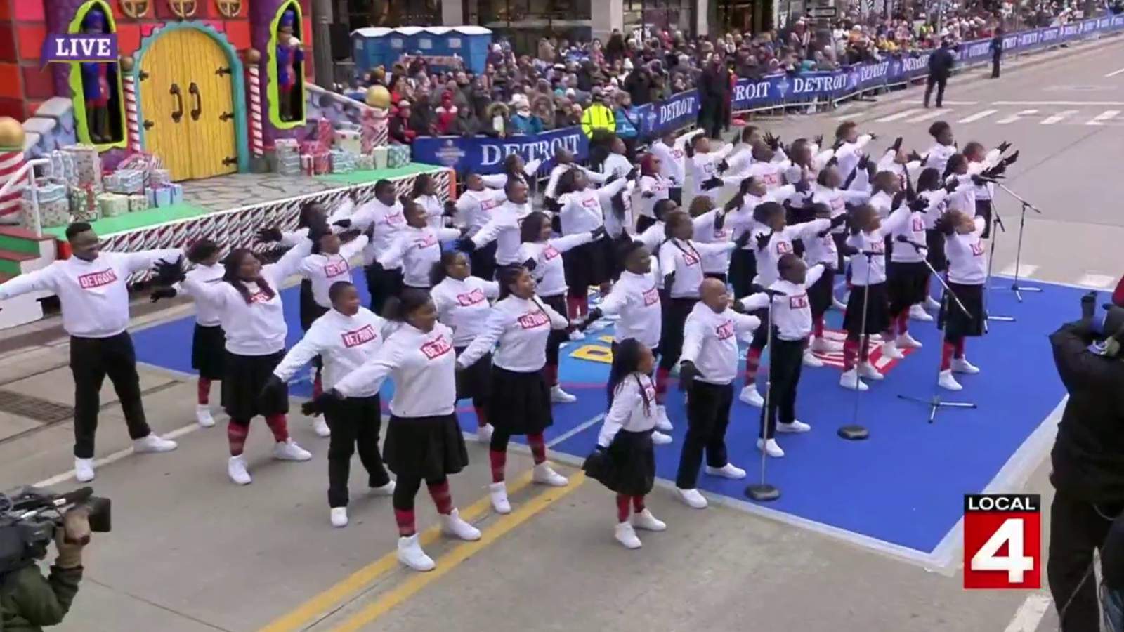 Detroit Youth Choir helps open 2019 America’s Thanksgiving Parade