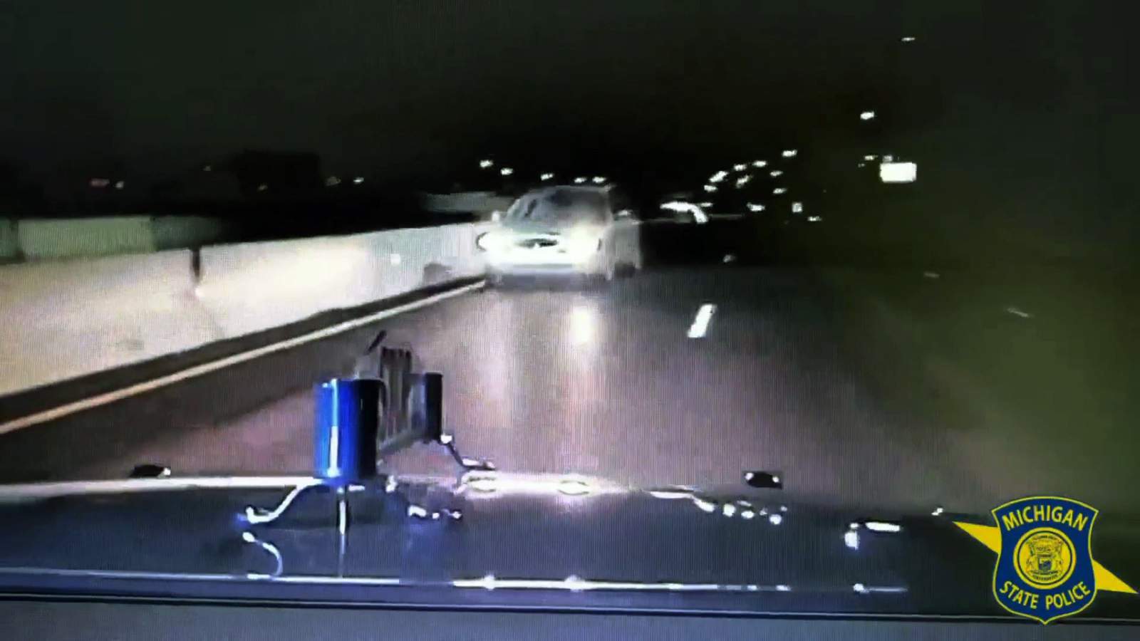 VIDEO: Michigan State Police troopers stop wrong-way driver on I-75