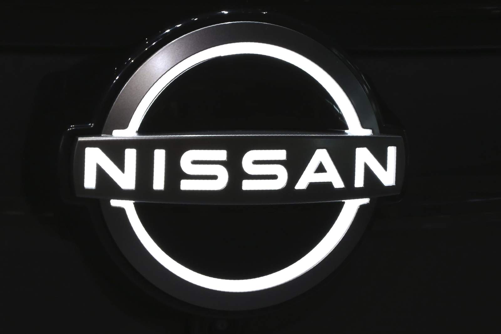 Nissan recalls 354K Pathfinder SUVs for brake light problem