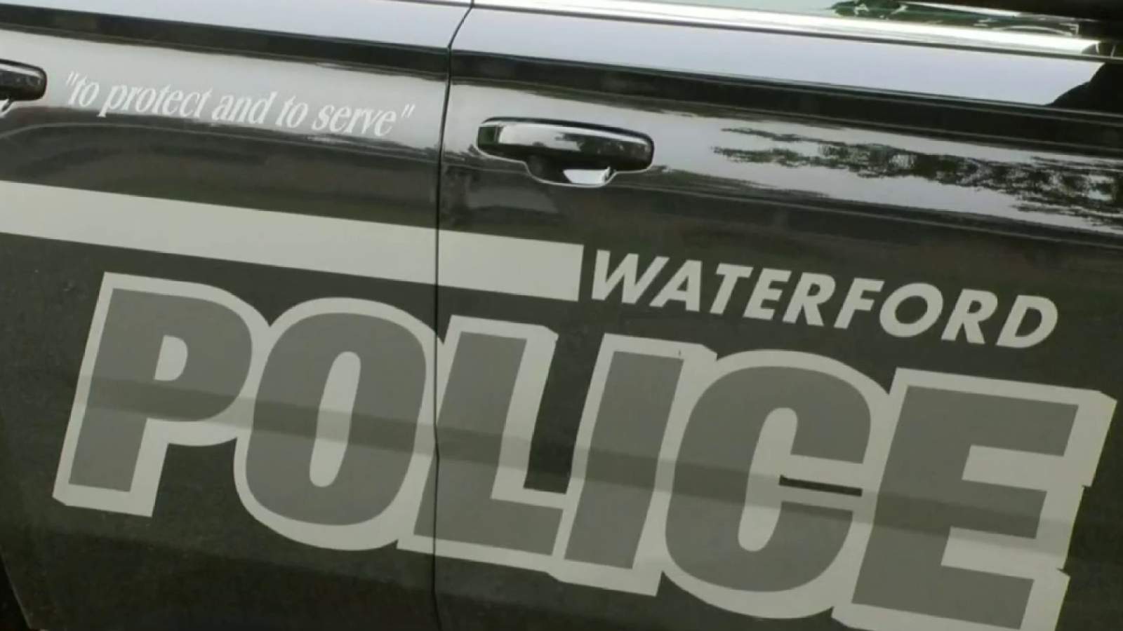 Deadly stabbing reported on Seeden Avenue in Waterford Township