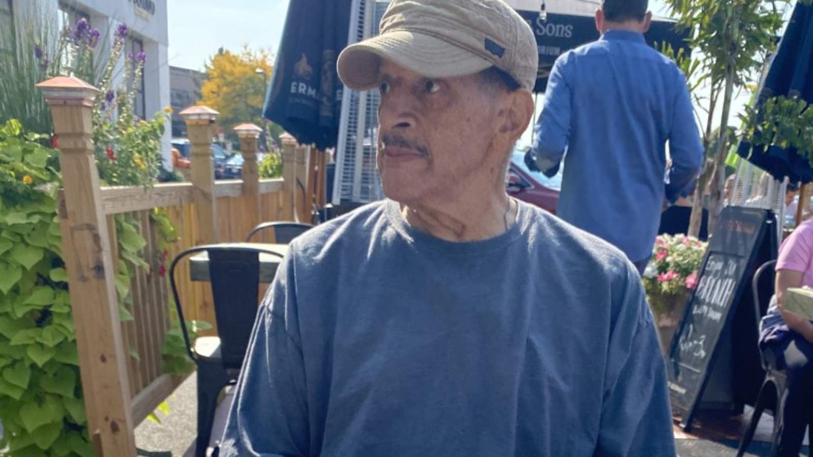 Redford Township police looking for missing 83-year-old man who walked away from home