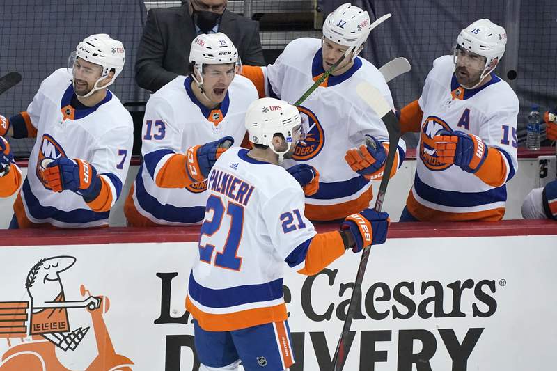 Palmieri's OT winner lifts Isles by Penguins 4-3 in Game 1