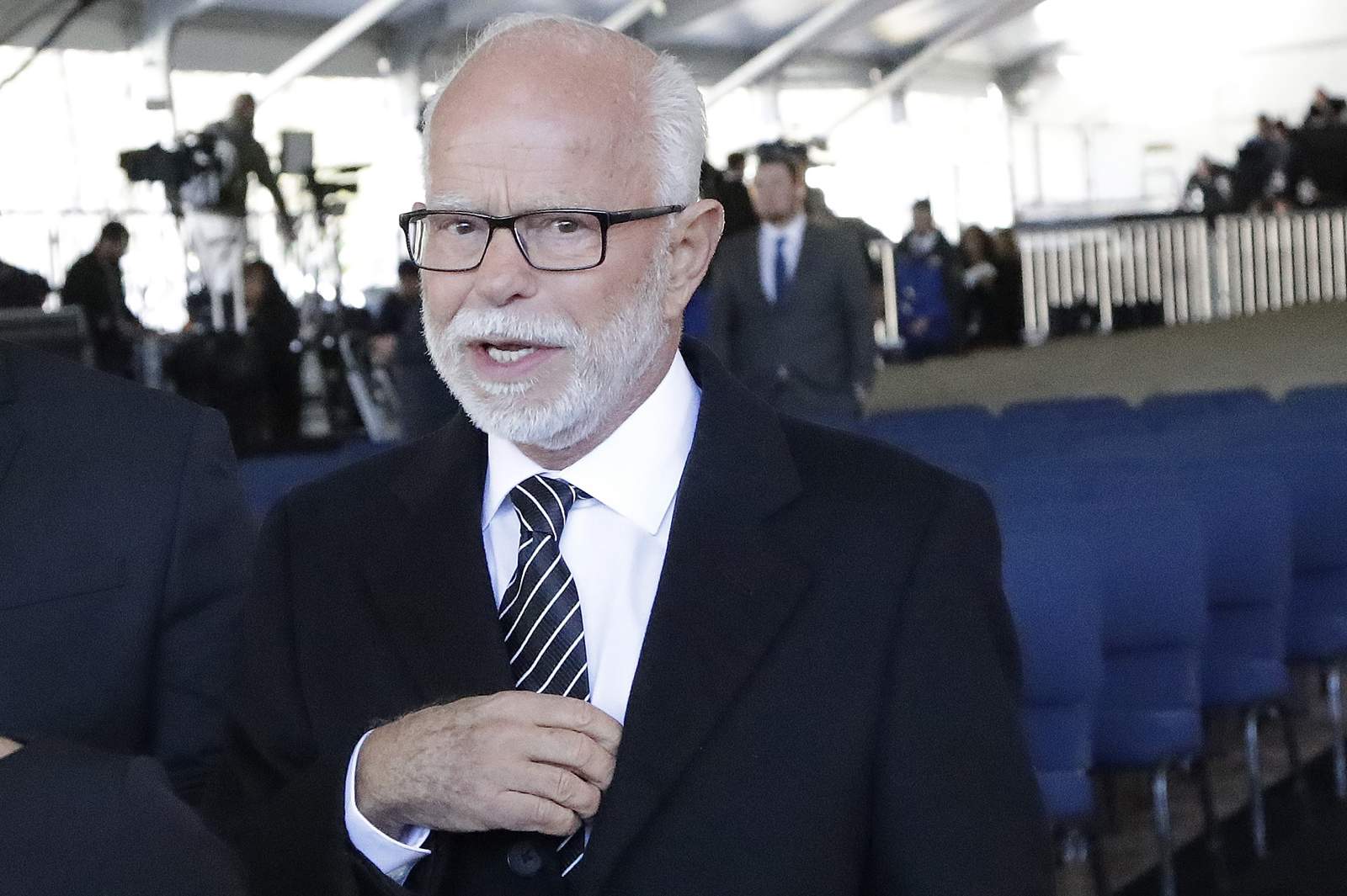 Jim Bakker gets PPP loans during legal fight on fraud claims