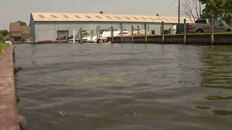 No foul play suspected in boat cabin fire that killed 3 people, dog on Lake St. Clair
