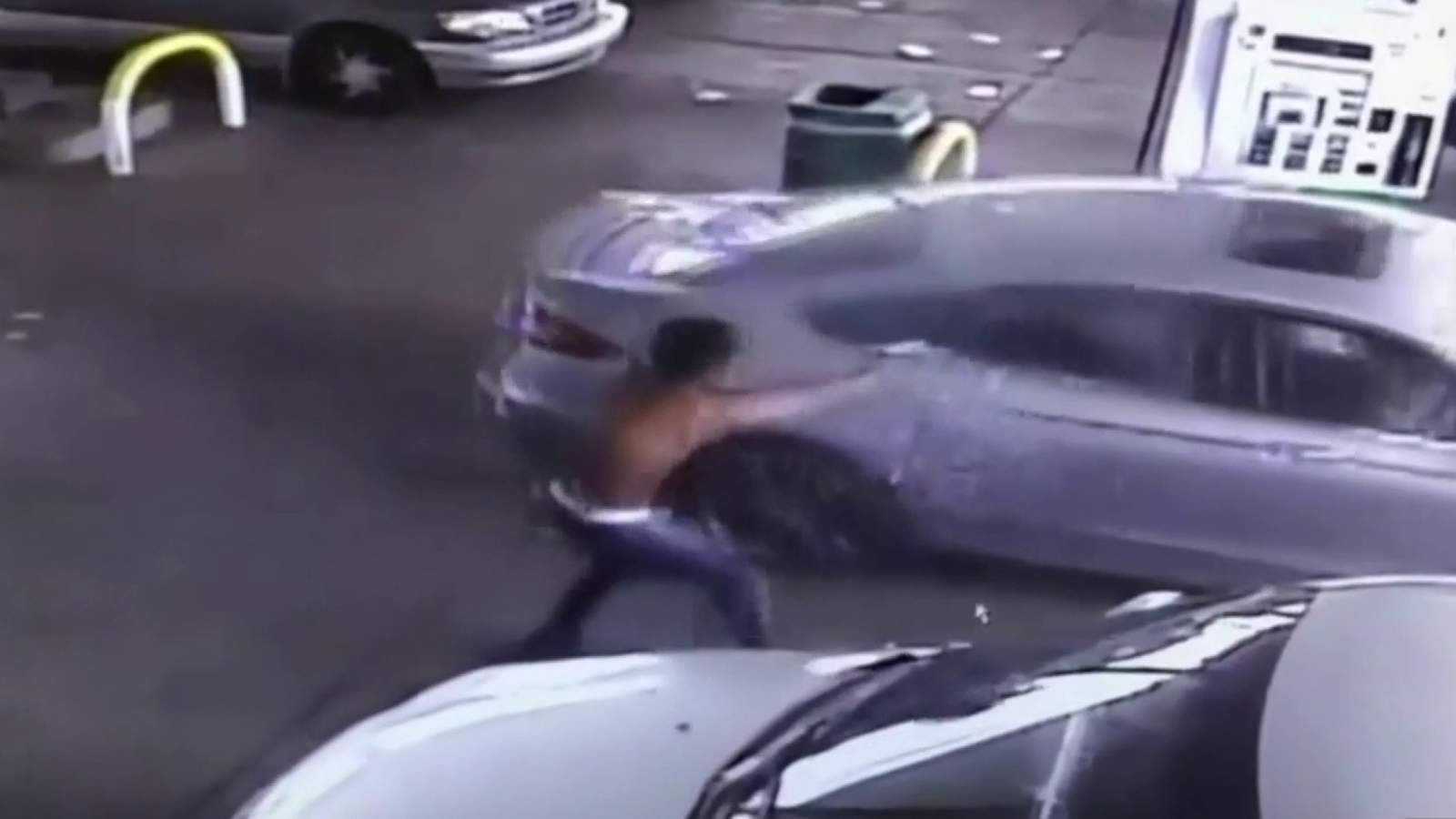 Video shows Detroit gas station shooting; 2 men wanted