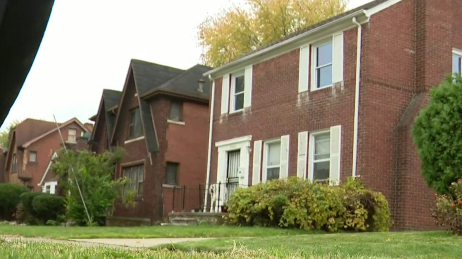 7-year-old girl shot in head at Detroit home now in grave condition, officials say