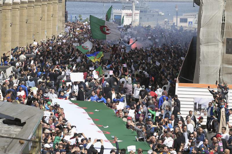Hope, tension mark kickoff of Algerian election campaign