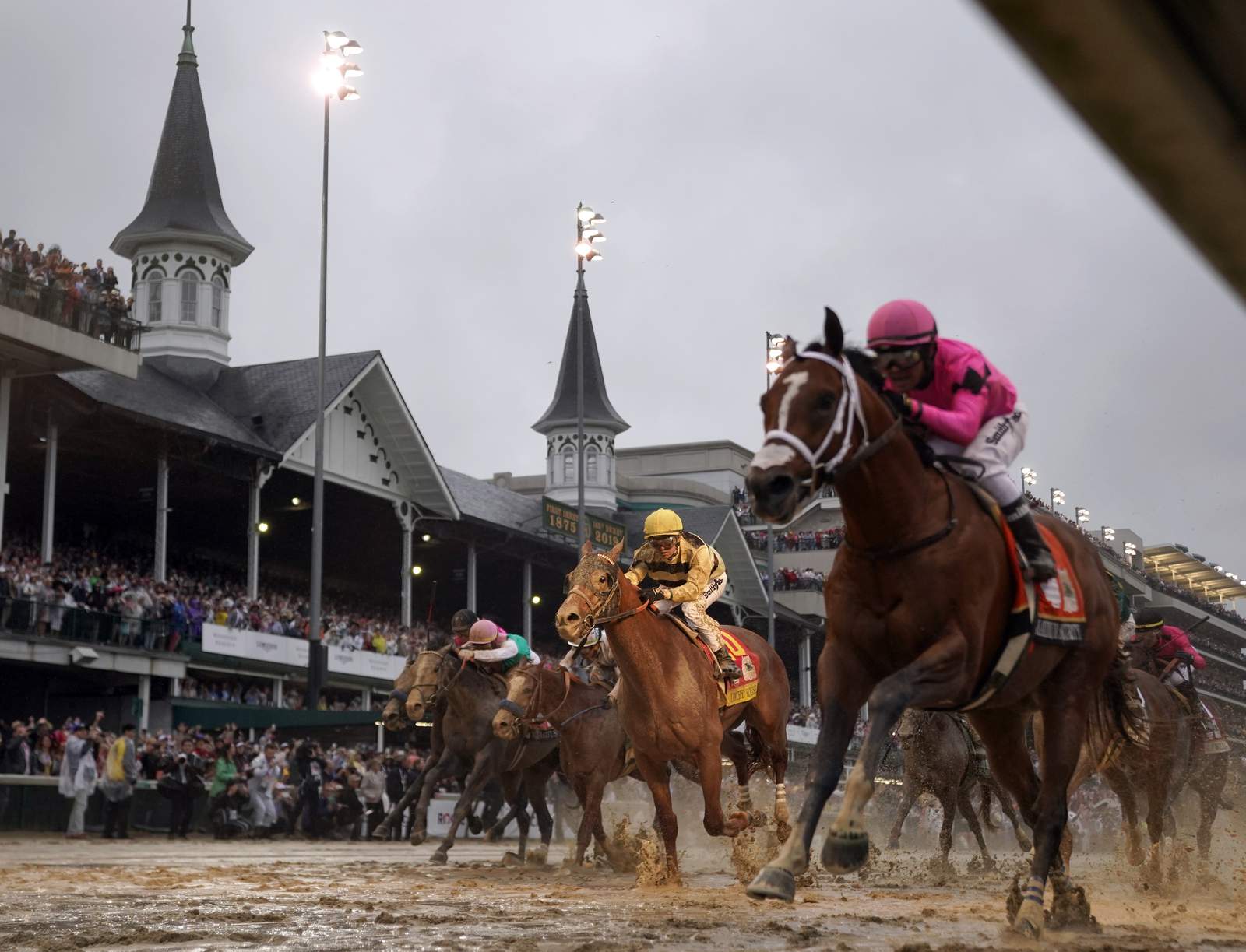 Kentucky Derby, Oaks will run with limitations on spectators