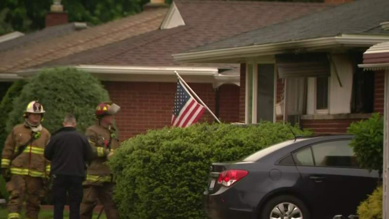 2 bodies found inside burning Warren home, police say