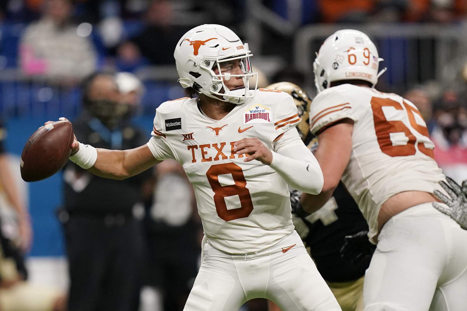 Texas overcomes Ehlinger injury, routs Colorado 55-23