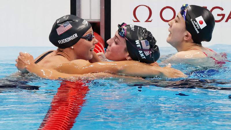 USA takes silver and bronze behind Japan in women's 400m IM