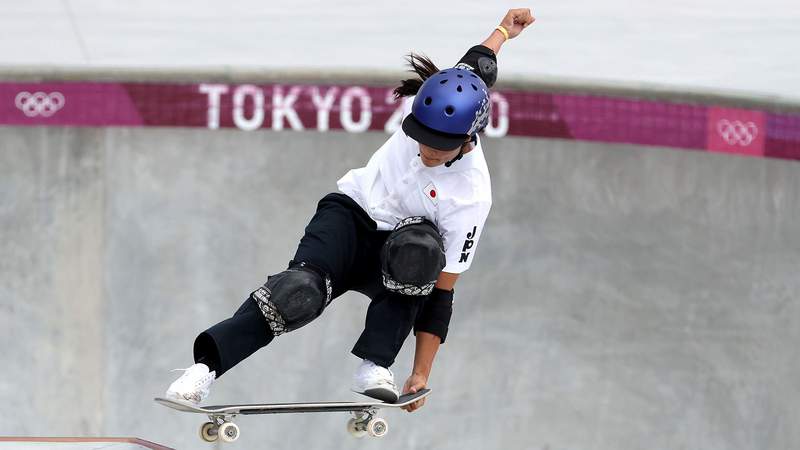 Video: Japan takes gold, silver in women’s park skateboarding