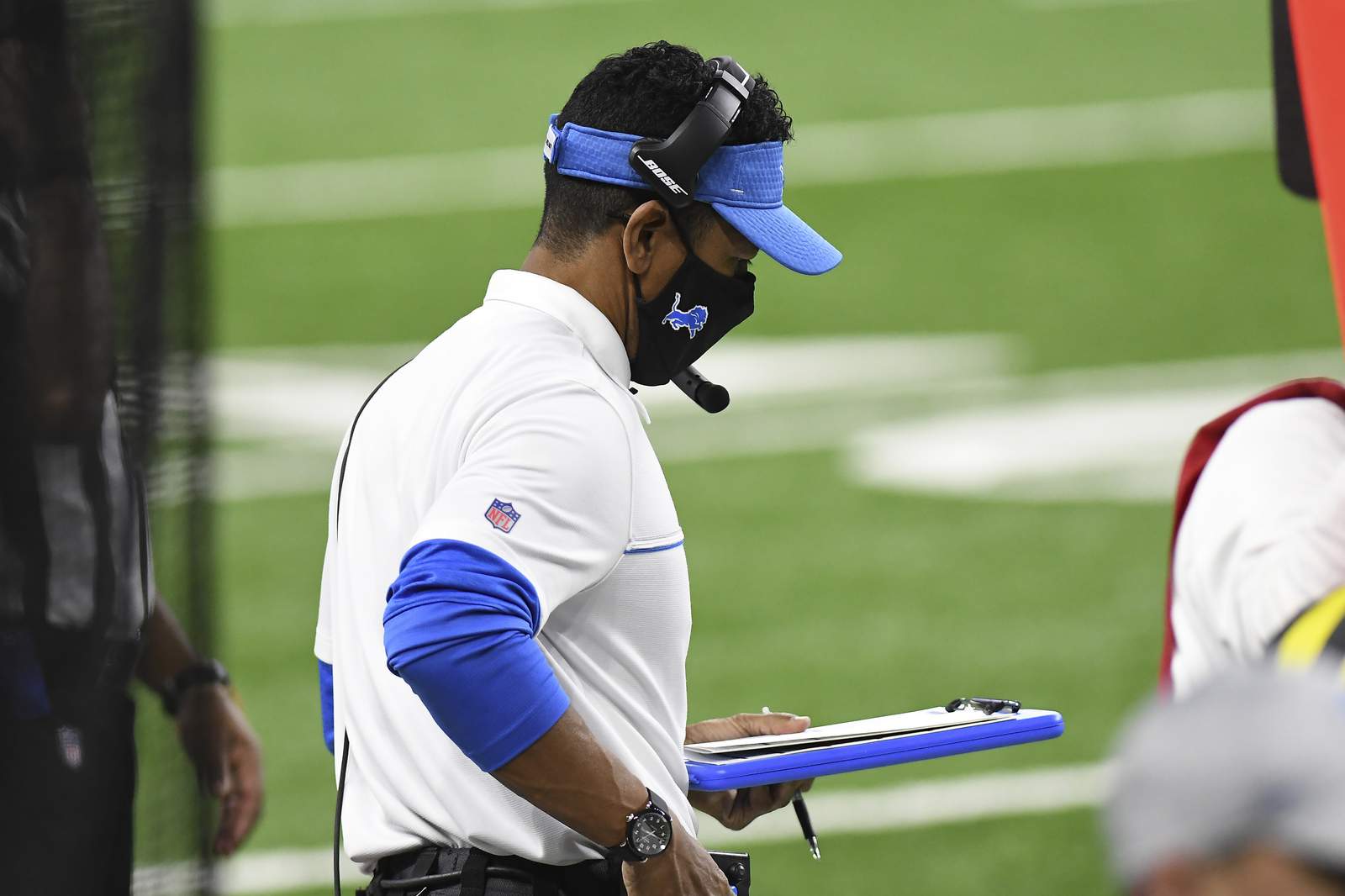 Lions and makeshift coaching staff struggle against Bucs