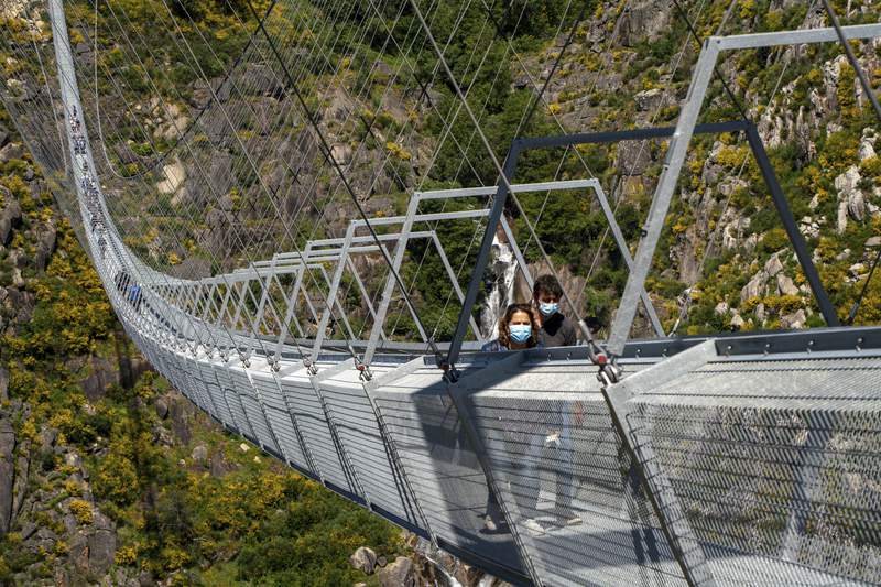 High jinx: New Portuguese bridge not for the faint-hearted