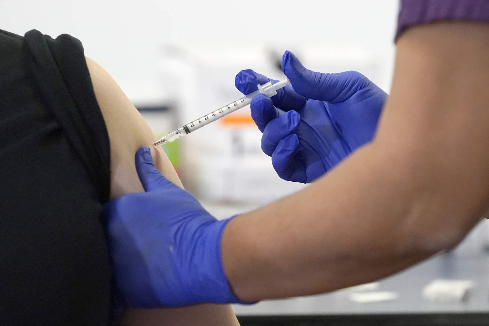 Ascension Michigan to close vaccination clinic Tuesday at Macomb Community College