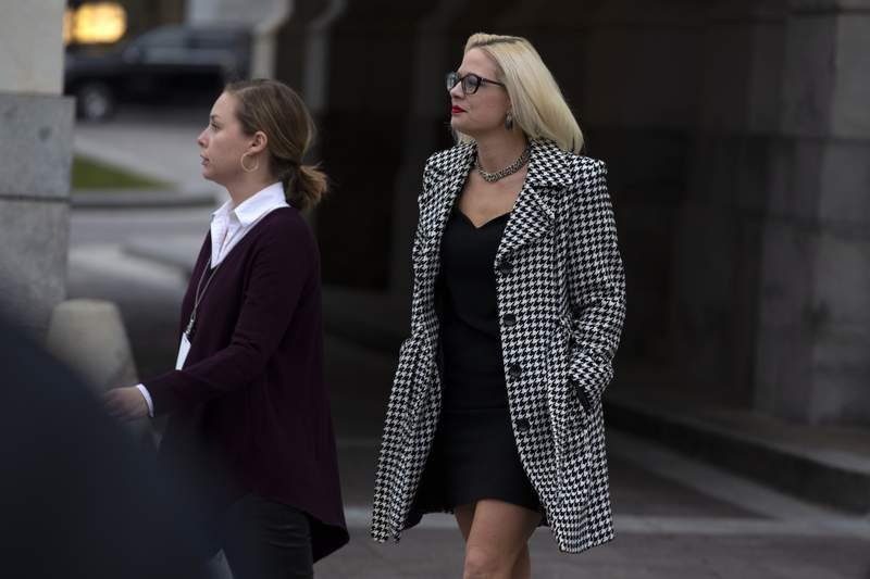 With McCain in mind, Sinema reaches for bipartisanship