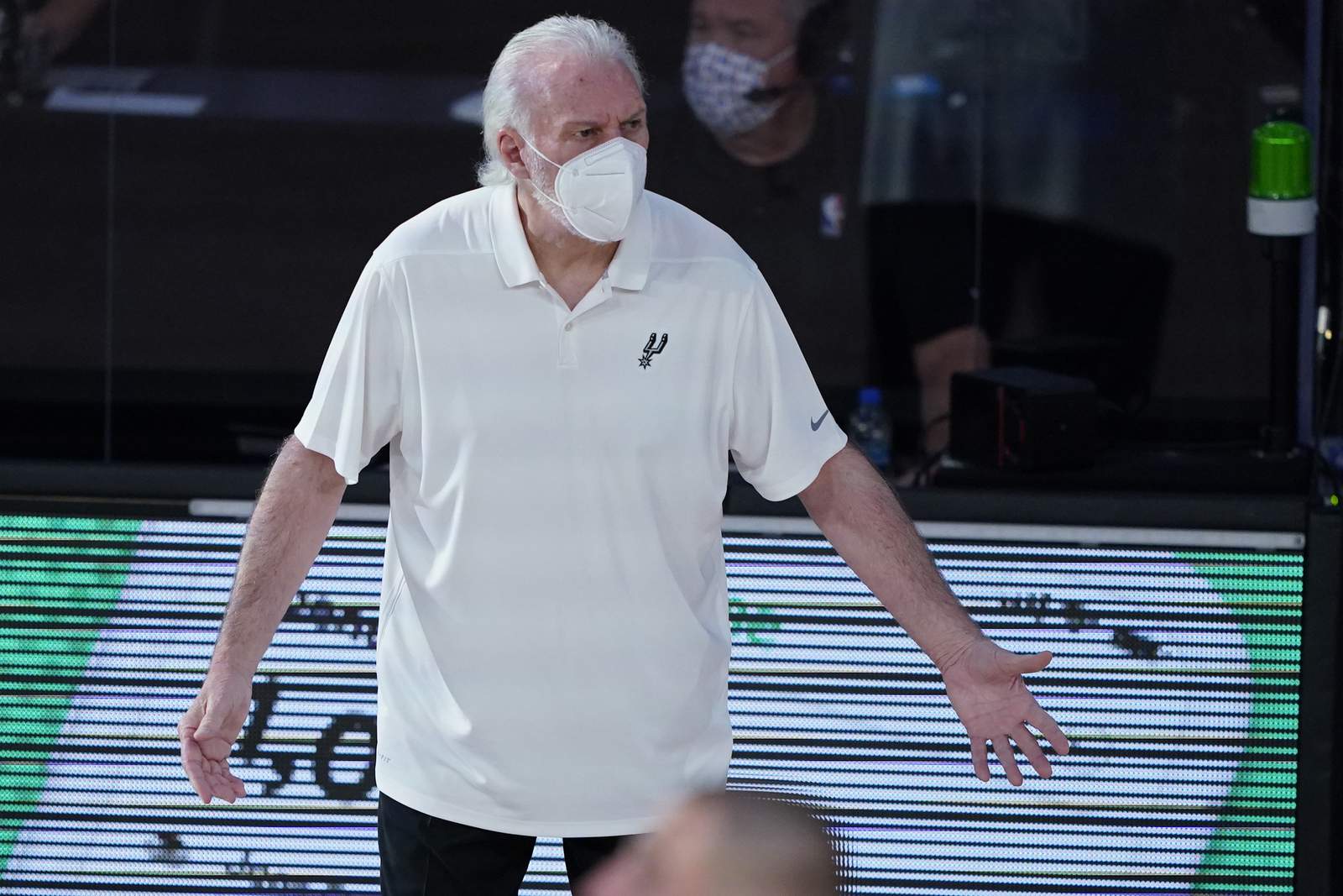 NBA coaches attire: Masks are in, jackets are optional