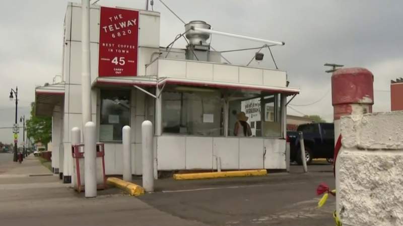 Detroit Telway Hamburgers owner upset over lack of police response to emergency call