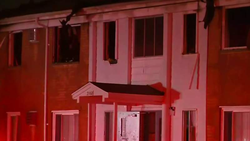 Residents displaced by Warren apartment complex fire that destroyed 8 units