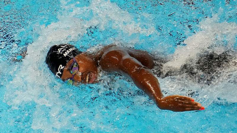 Defending Olympic champion Simone Manuel misses out on 100m free final at Trials