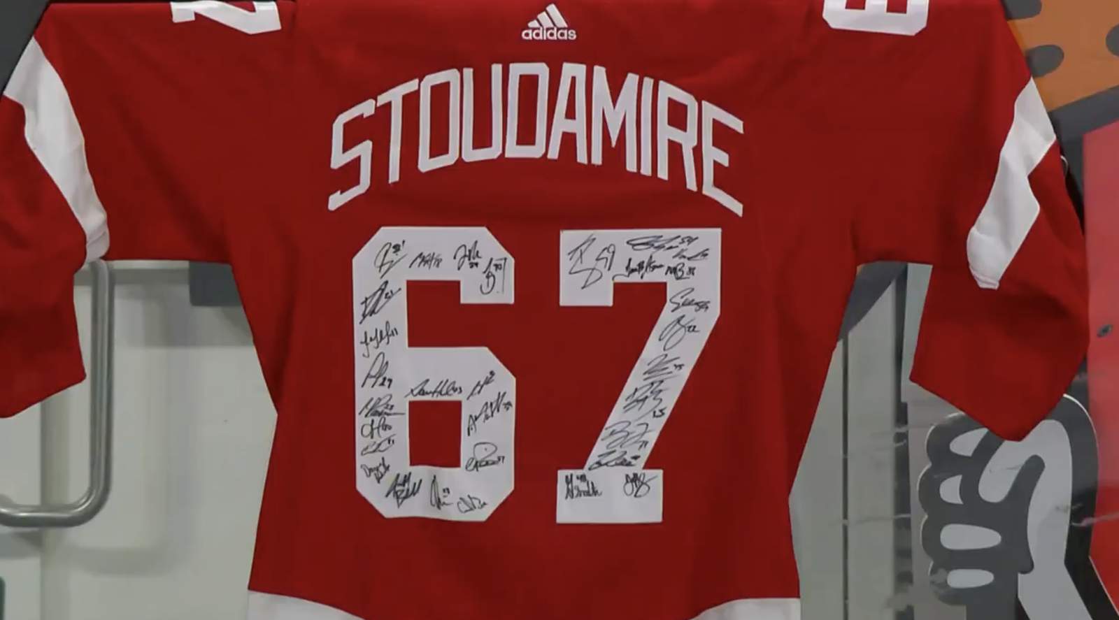 Red Wings pay tribute to Detroit community leader Marlowe Stoudamire