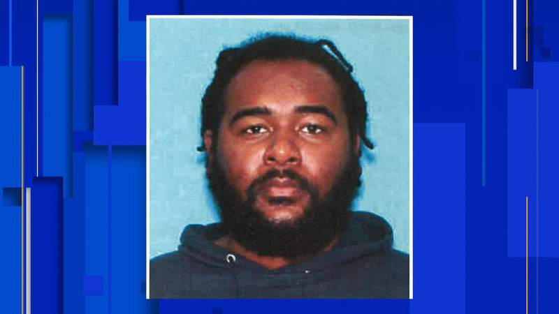 Detroit police: Man wanted in connection with kidnapping woman, shooting another surrenders to authorities