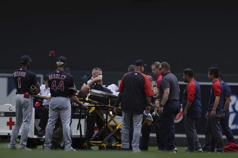 Indians OF Naylor injured in scary collision, Twins win 8-2