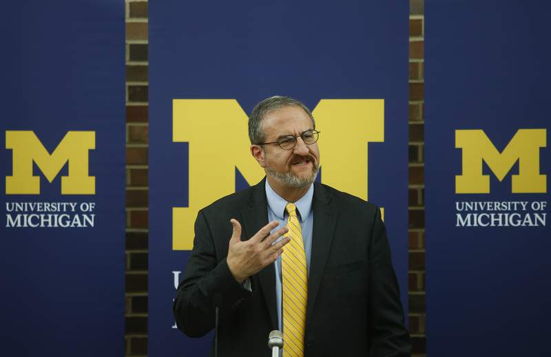 Mark Schlissel to end tenure as University of Michigan president 1 year early, in June 2023