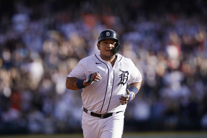 Candelario 2 homers, Tigers walk off Rays with walk in 11th