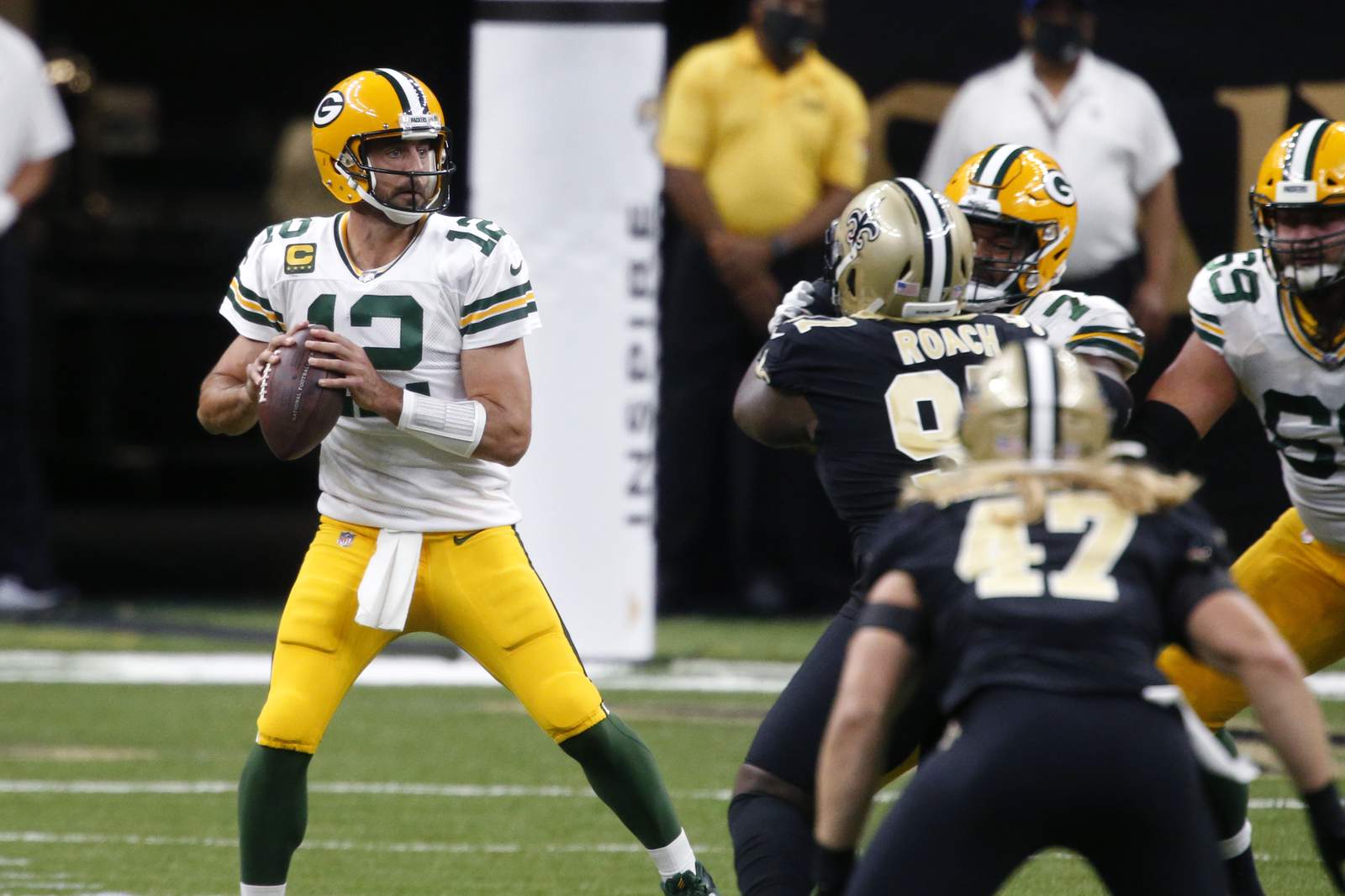 Rodgers, Packers unbeaten with 37-30 victory over Saints