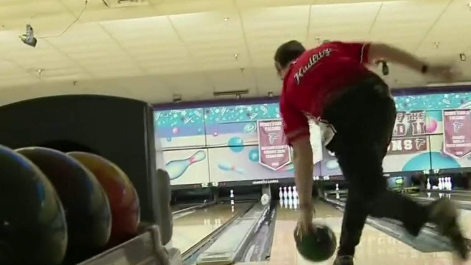 Teen bowls perfect game in Clinton Township