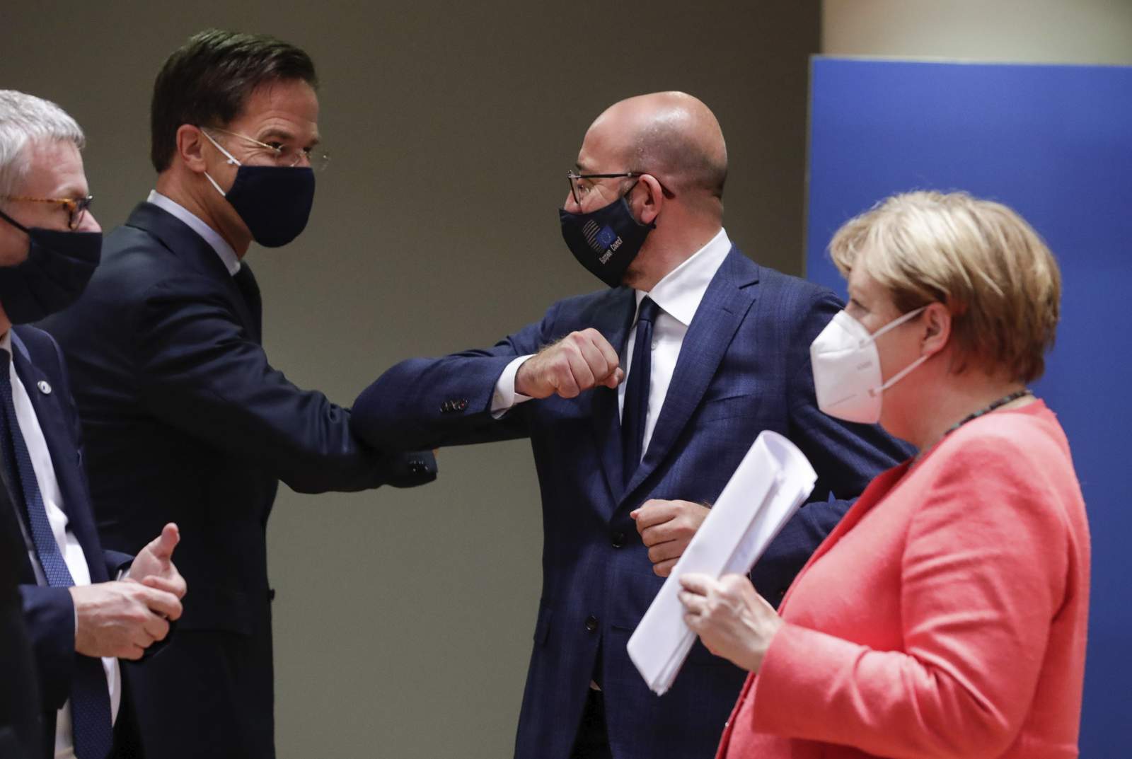 EU sets $2.1T virus aid plan, US deal at risk as cases soar