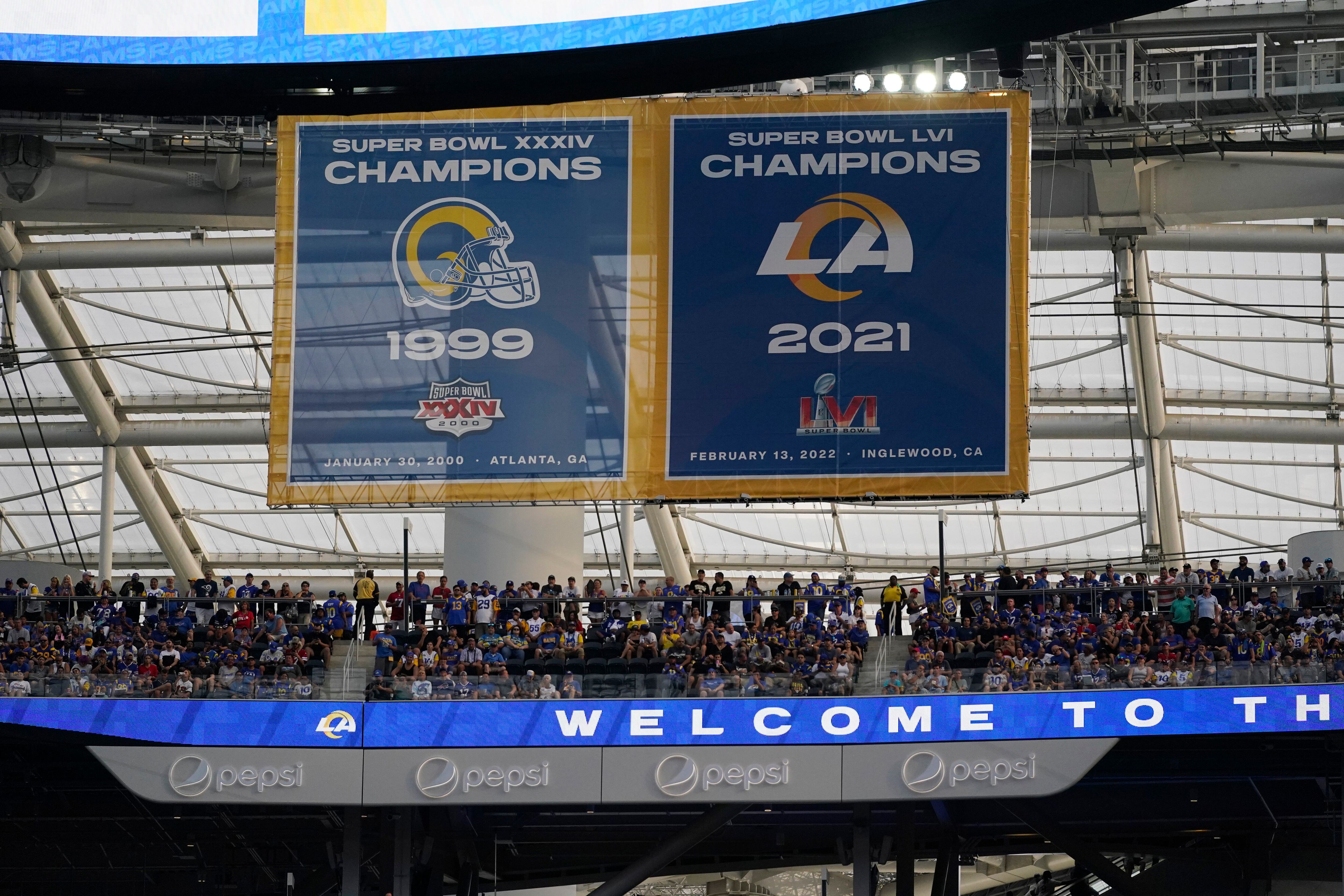 Fans Blast Buffalo Bills For Hanging Super Bowl Banner In Practice