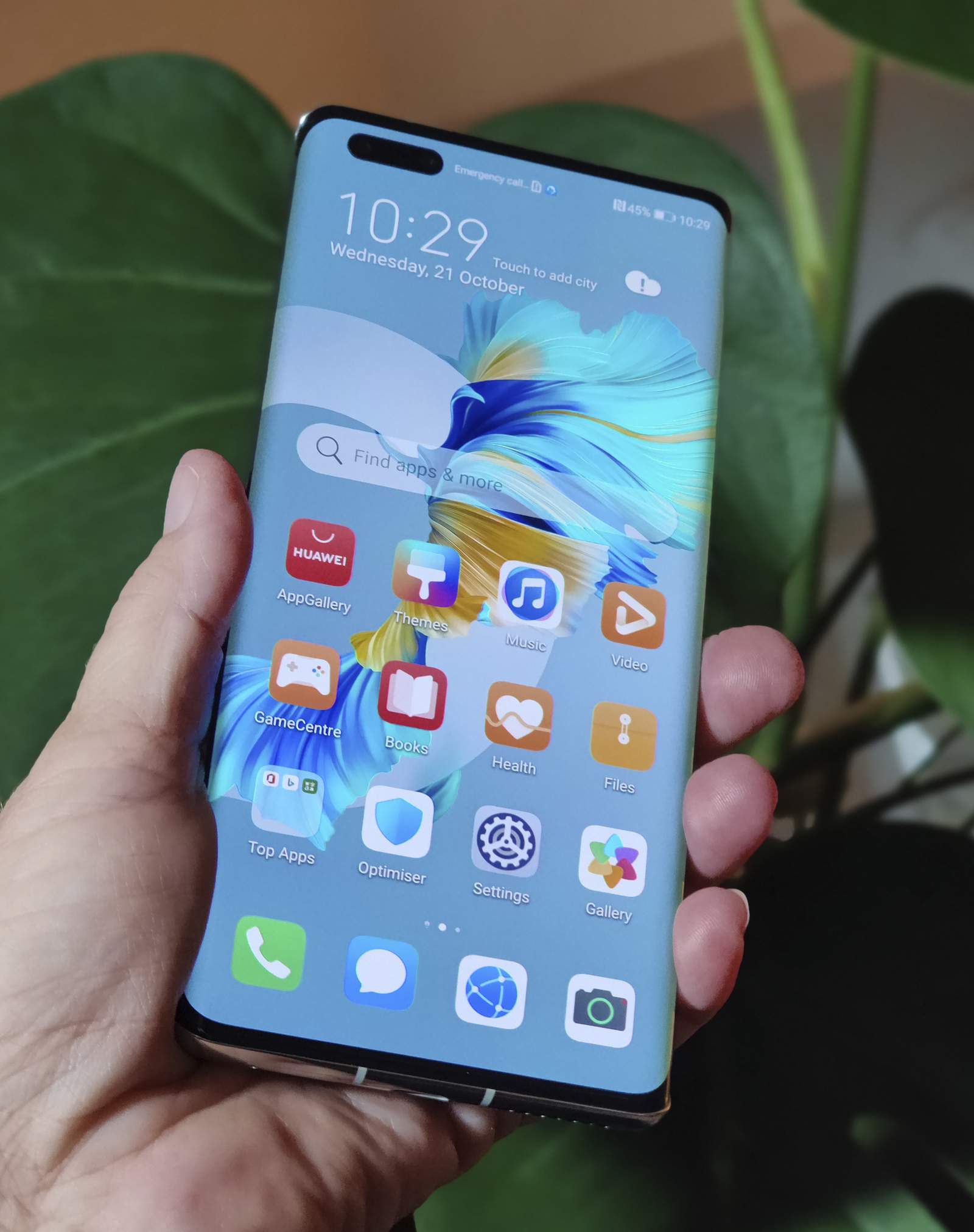 New Huawei phone comes at crucial time for Chinese company