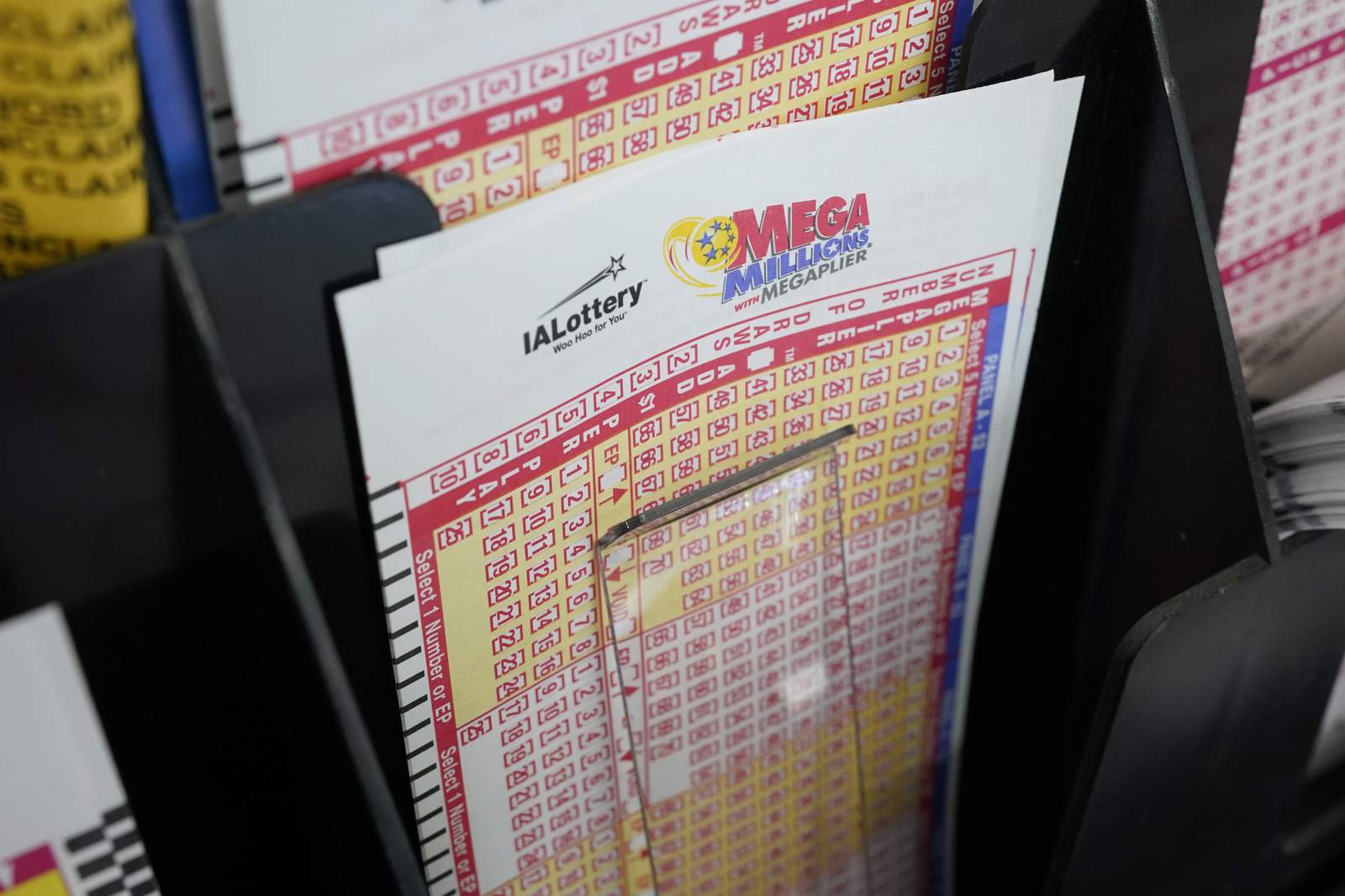 Mega Millions jackpot grows to $970 million, no winner in Tuesday’s draw
