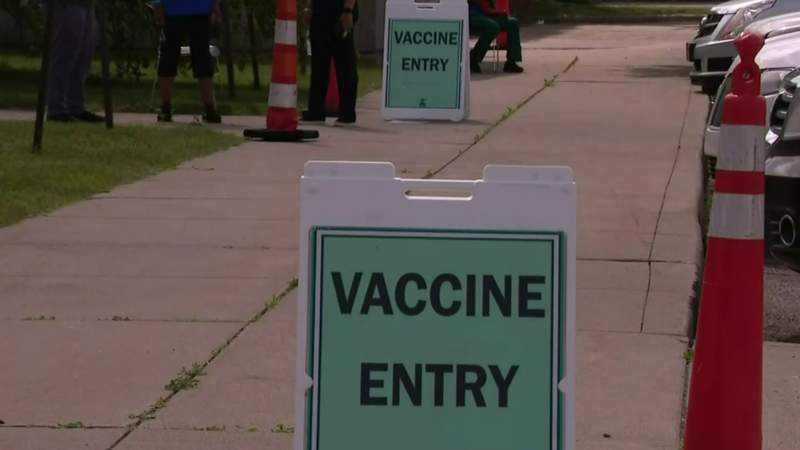 Detroit Public School students hold vaccination event for classmates