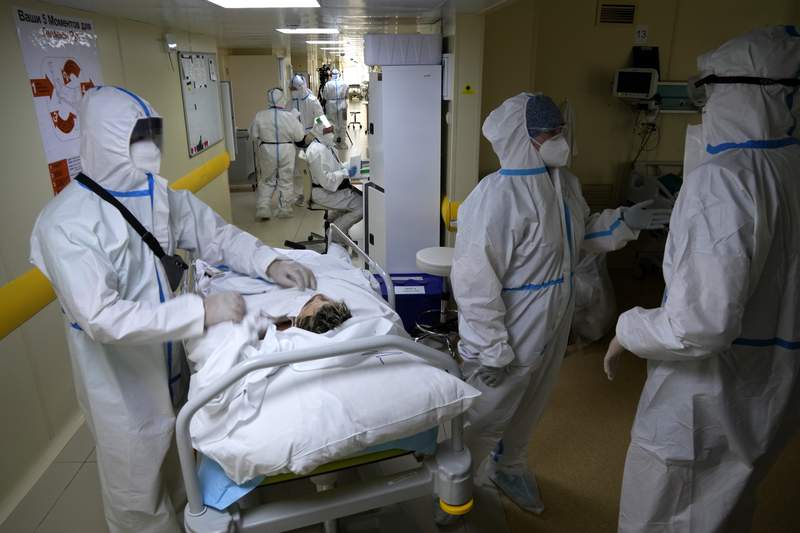 Russians to stay off work for a week as virus deaths rise