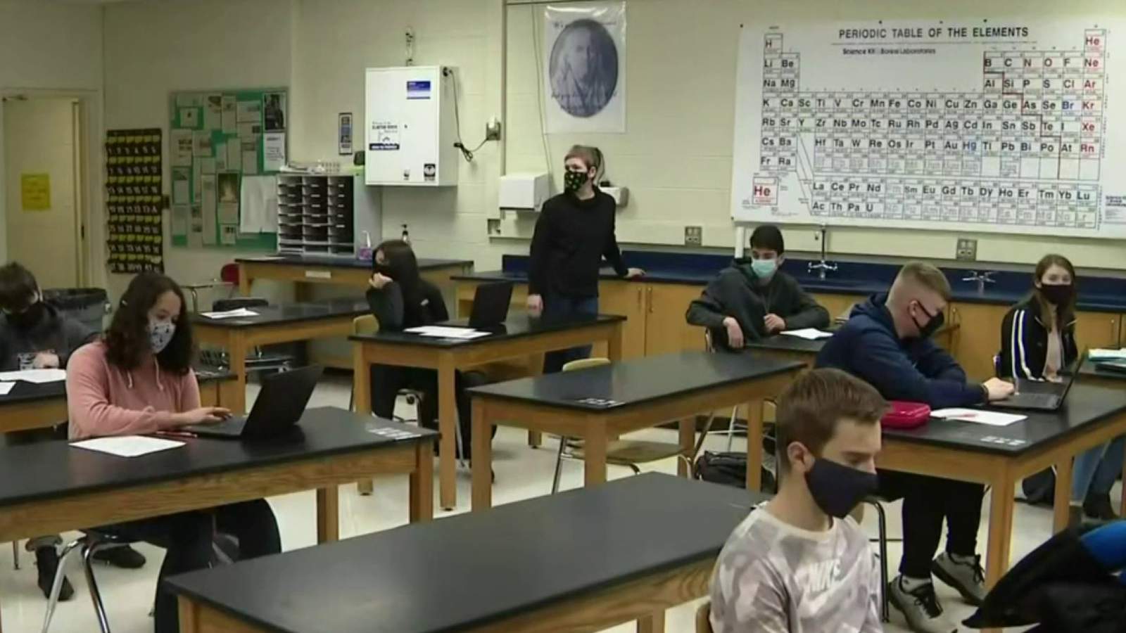 High schoolers in Utica Community Schools return to class amid pandemic