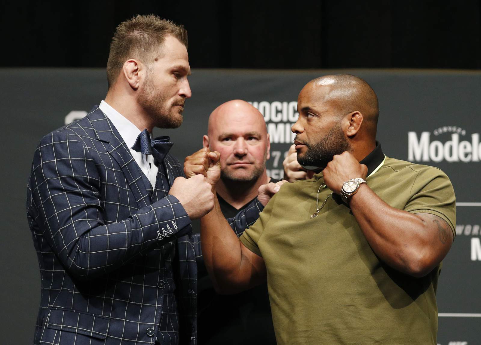Miocic retains heavyweight crown with decision over Cormier